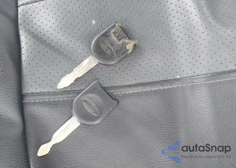 2005 Ford F-150 Stx/Xl/Xlt z USA, uszkodzony, nr VIN 1FTRF12W75NA44617